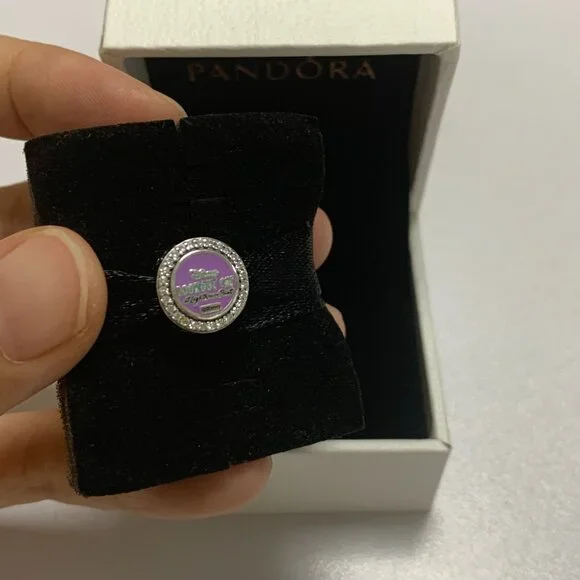 Pandora Disney Cruise Line's Lookout Cay Charm Is a Colourful Gem! - Picture 2 of 3